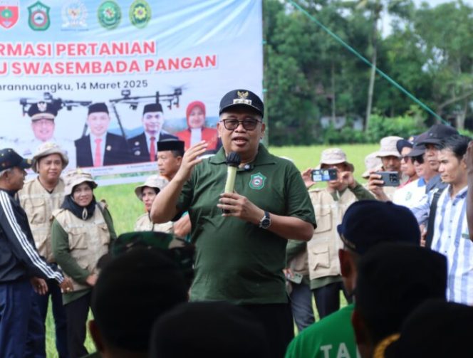 					Perdana di Takalar, Bupati Takalar Perkenalkan Drone Sprayer sebagai Transformasi Pertanian Modern