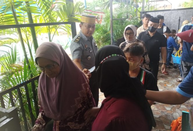 					Keluarga Warga Binaan Saat Kunjungan di Lapas Parepare. (Foto: Ist/ Humas)