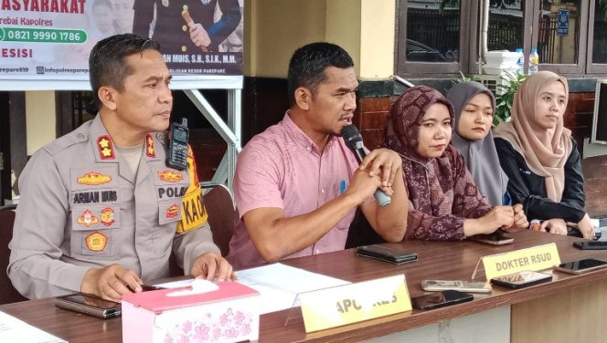 					Polres Parepare Hadirkan Pihak RSUD Andi Makkasau pada Konfrensi Pers Kasus Kematian Narapidana. (Foto: Berita.News/ Wahyu)