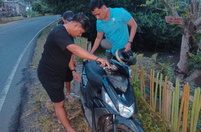 					Tim Resmob Polres Sinjai Saat Mengamankan Barang Bukti yang Dicuri Pelaku. (Foto: Istimewa)