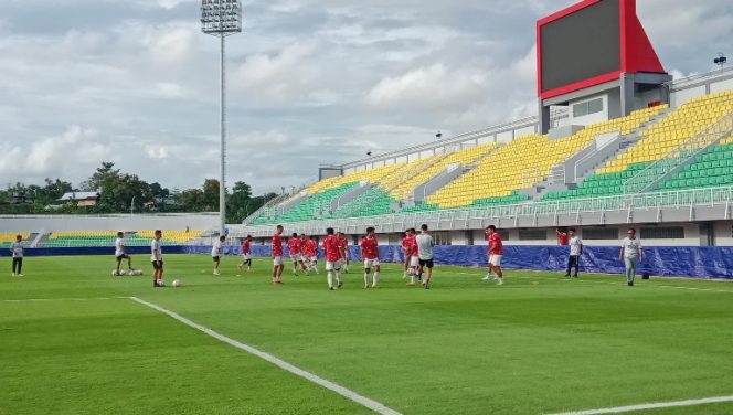 					Sesi Latihan Semen Padang FC di Stadion GBH Parepare. (Foto: Berita.News/ Wahyu)