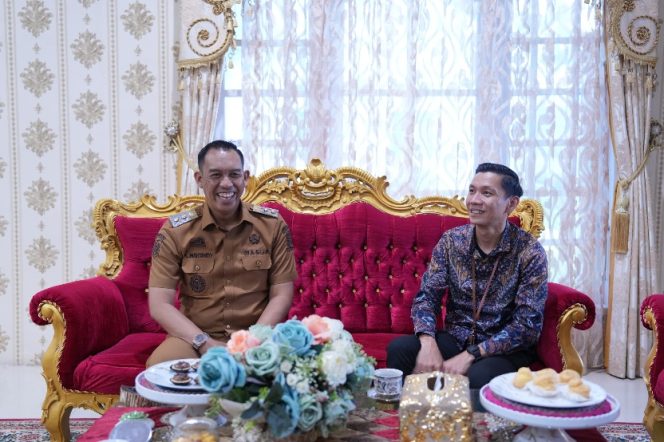 					Wabup Sinjai Andi Mahyanto Mazda Menerima Audiensi Kepala Cabang Bank Mandiri Sinjai. (Foto: Ist/ Humas)