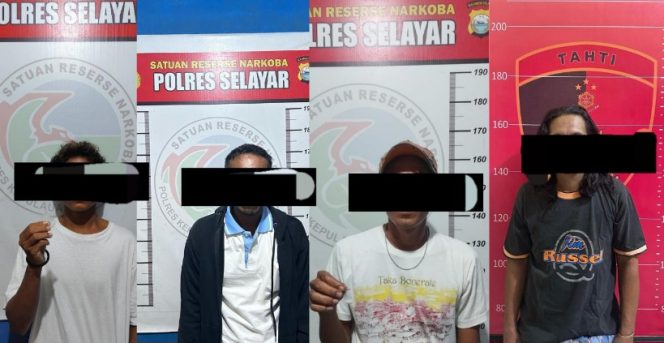 					Para Tersangka Kasus Narkoba yang Diamankan Satres Narkoba Polres Selayar. (Foto: Kolase/ Ist/ Humas)