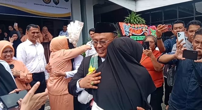 					Pelepasan Totok Budiyanto di Lapas Kelas IIA Parepare. (Foto: Berita.News/ Wahyu)
