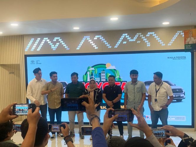 					Konferensi Pers Toyota Eco Fest di Mal Ratu Indah Makassar (dok.)