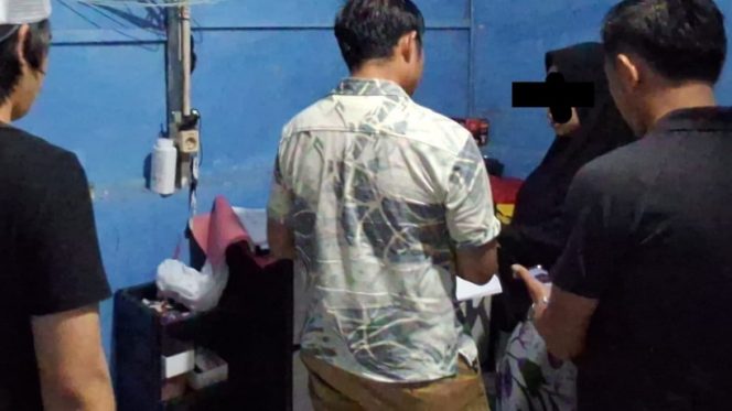 					Terduga Pelaku NAA Saat Diamankan di Kota Makassar. (Foto: Istimewa)