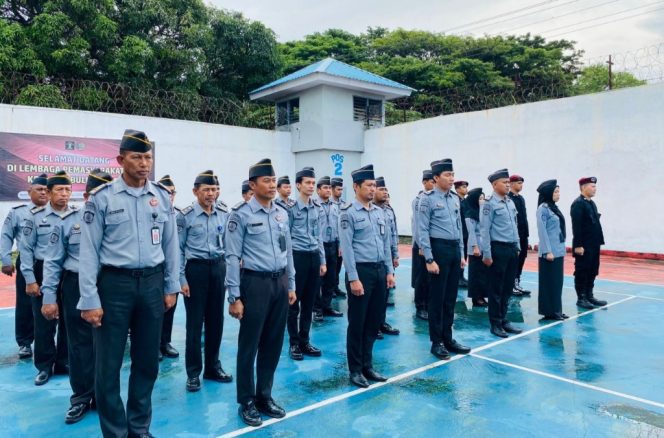 					Apel Pagi yang Dirangkaikan dengan Prosesi Pemberhentian Sementara AR. (Foto: Istimewa)