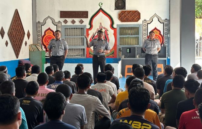 					Lapas Makassar Sosialisasikan Wartelsuspas untuk Cegah Peredaran HP Ilegal