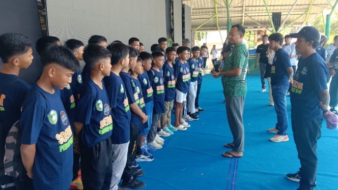 					Pelepasan Tim Soeratin U-13 Kota Parepare. (Foto: Berita.News/ Wahyu)