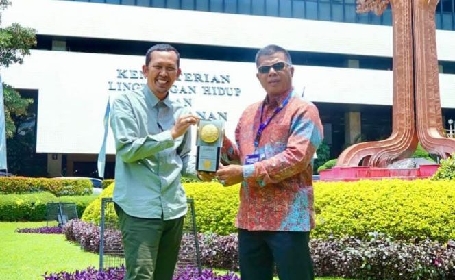 					Bupati Bulukumba Imbau Kurban Tanpa Plastik, Gunakan Daun Pisang dan Anyaman