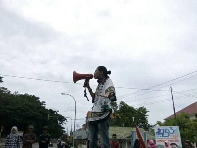 					Aktivis lingkungan asal Sinjai Barat, Burhan SJ. (Foto: Istimewa)