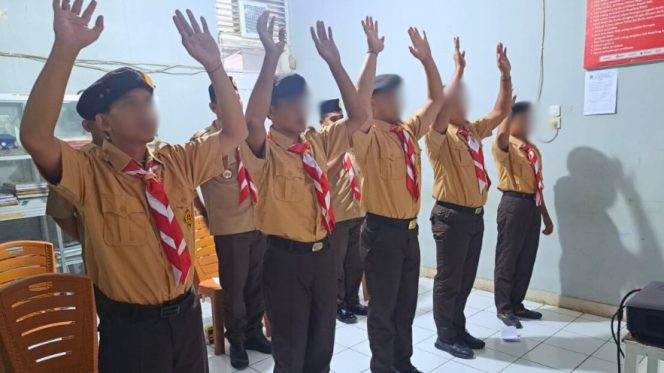 					Yel-Yel Semarakkan Pembukaan Perkemahan Satya Darma Bakti di Lapas Maros