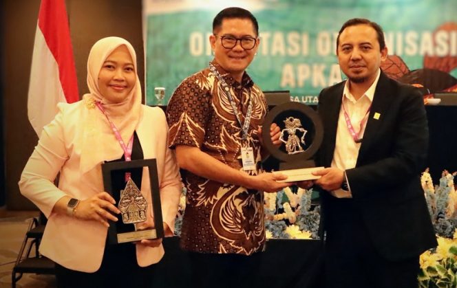 					PLN Icon Plus SBU Sulawesi & IBT dan APKASI Teken MoU Strategis: Wujudkan Percepatan Transformasi Digital Daerah Kabupaten Minahasa Utara