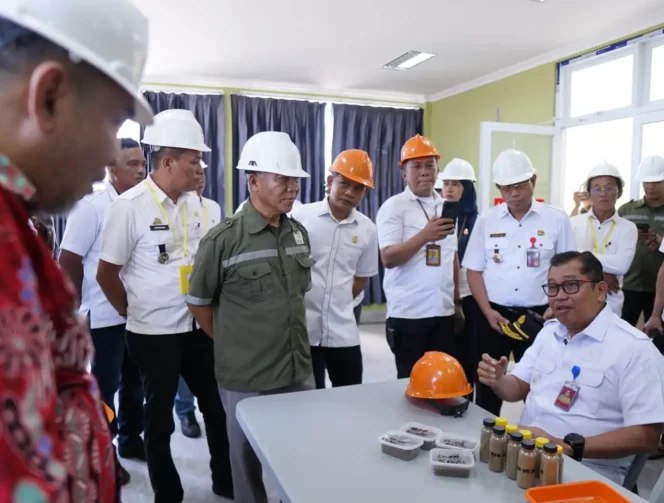 					Bupati Takalar Kunjungi Pabrik Pakan Udang, Perkuat Potensi Ekonomi Lokal