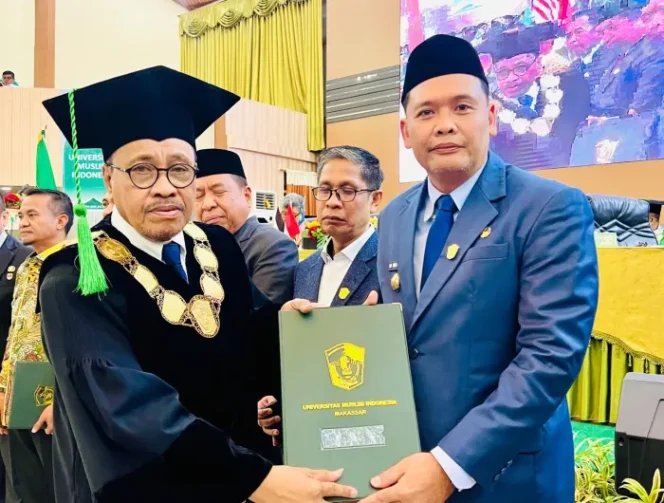 					Wakil Bupati Takalar Terima Penghargaan Alumni Berprestasi dari UMI Makassar