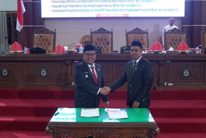 					Wujudkan Takalar Bersih, Bupati Takalar Terima Bantuan CSR dari PT. Rachita Group