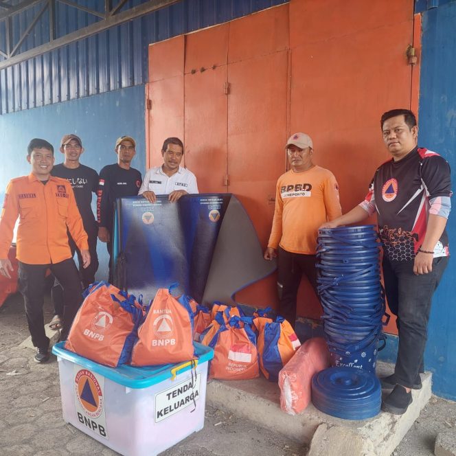 					Tim Andalan Peduli dan BPBD Sulsel Salurkan Bantuan ke 4 Kabupaten Terdampak Banjir dan Longsor