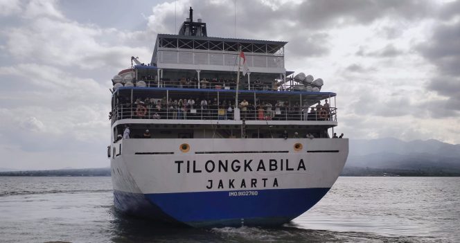 					KM Tilongkabila Alami Kendala, Agus Zuldi: Penumpang Bisa Lakukan Ini