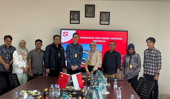 					Konsul Jenderal Australia Makassar saat bersama dengan pihak PT Huadi. (BERITA.NEWS/DOK IST)