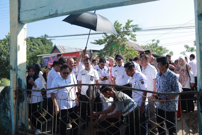 					Sempat Disegel, SD No. 153 Inpres Bontonompo Canrego dibuka Kembali