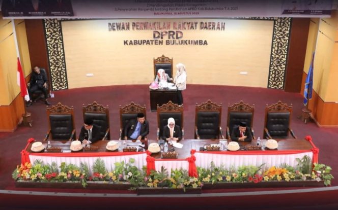 					DPRD Bulukumba Gelar Paripurna, Bahas Perubahan APBD 2025 dan Pidato Kenegaraan Presiden