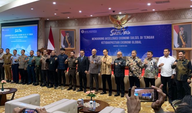 					Sekda Provinsi Jufri Rahman saat pembukaan Sulsel Talk Bank Indonesia (Dok)