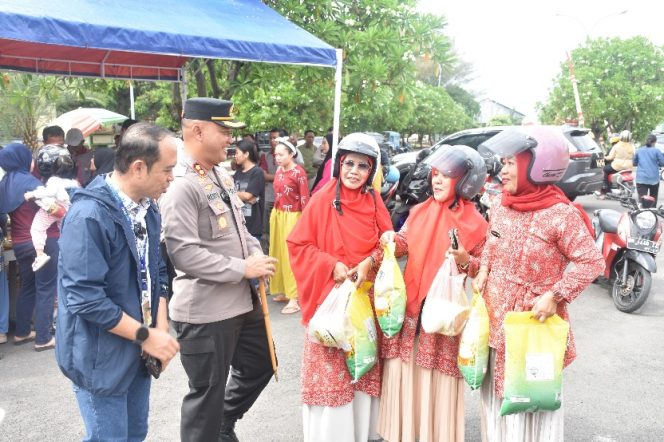 					6,5 Ton Beras SPHP Ludes di Gerakan Pangan Murah Polres Bulukumba