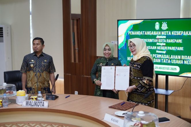 					Pemkot Parepare dan Kejari Teken MoU, Perkuat Tata Kelola Hukum Daerah