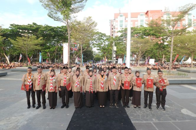 					Wali Kota Makassar Munafri Arifuddin saat Apel Besar Pramuka di Pantai Losari (dok)