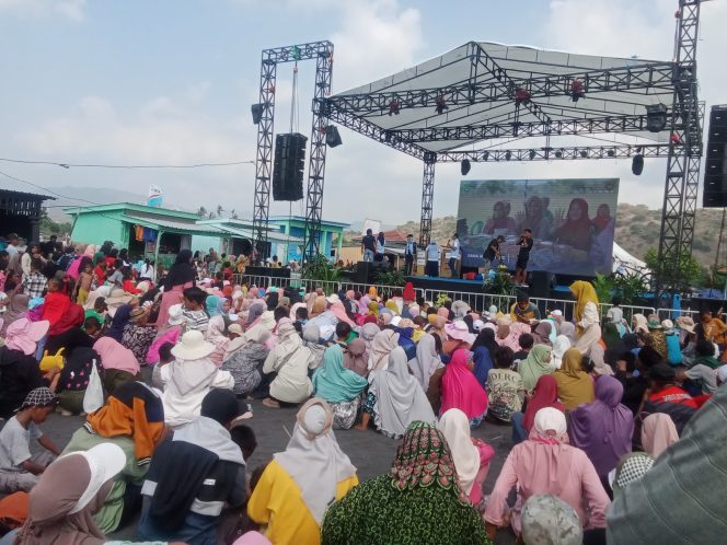 					Penonton saat menyaksikan Festival Sangiang Api. (Dok Istimewa)