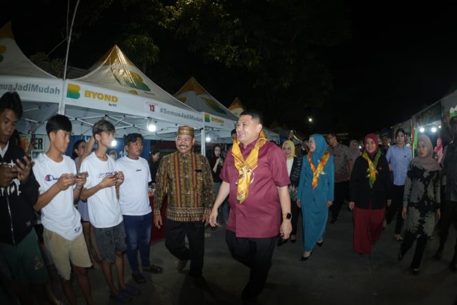 					Wali Kota Makassar Munafri Arifuddin saat hadiri Pesta Rakyat di Wajo (dok)