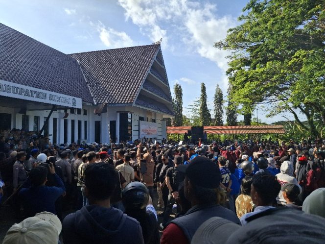 					Bupati Sinjai Klaim Tidak Ada Kenaikan PBB-P2 2025 di Tengah Aksi Demonstrasi