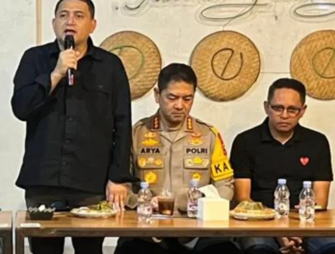 					Sambil Menangis, Supratman Rela Pertaruhkan Nyawa Demi Kedamaian Makassar