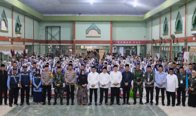 					Wawali Parepare Hermanto Lepas 127 Jamaah Calon Haji