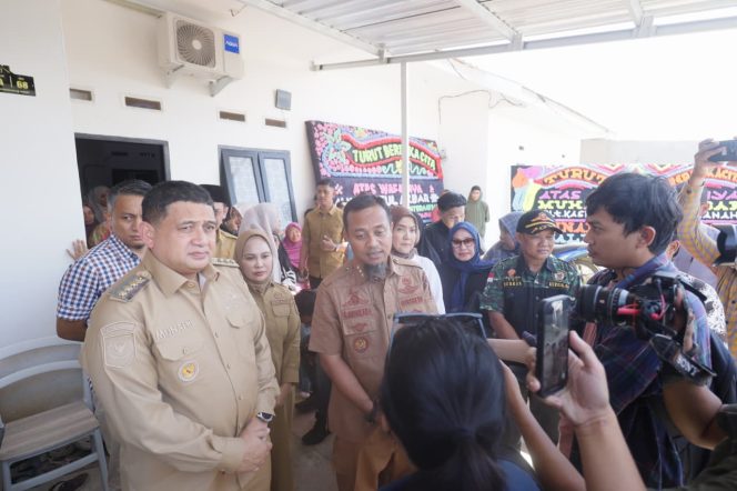 					Keluarga ASN Korban Tragedi Pembakaran DPRD Makassar Terima Santunan Rp 379 Juta 