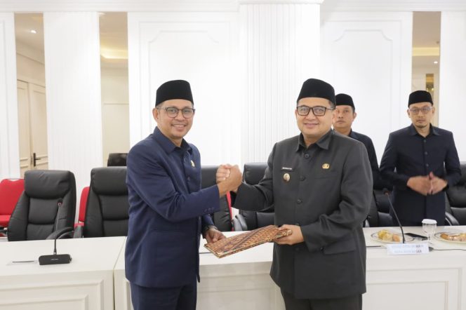 					DPRD dan Pemkot Makassar Sahkan APBD Perubahan 2025 Rp 5,1 Triliun