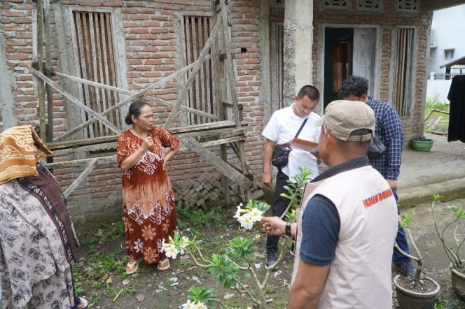 					Bawaslu Bulukumba Uji Petik Data Pemilih di Desa Dannuang. (Foto: Istimewa)