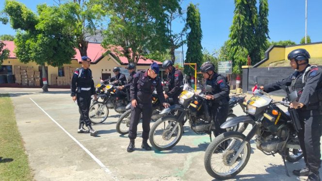 					Brimob Siaga Penuh Amankan Laga PSM Makassar vs Persija di GBH Parepare