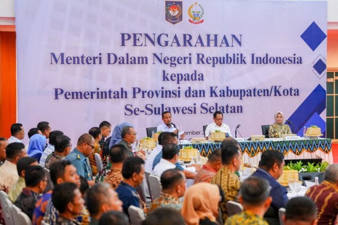 					Mendagri Tito Karnavian Rapat Koordinasi bersama Kepala Daerah se-Sulsel di Baruga Asta Cita Rujab Gubernur Sulsel (dok
