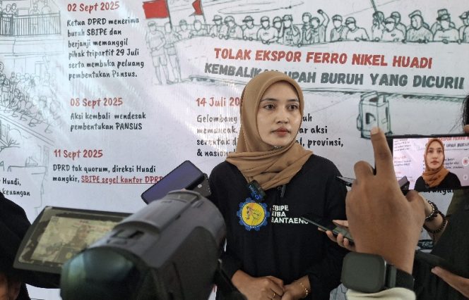 					Nengsih Eks Buruh PT Huady Nickel-Alloy Indonesia di Kabupaten Bantaeng yang Terkena PHK. (Foto: Berita.News/ Syarif)