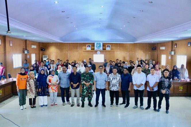 					Wabup Bulukumba Andi Edy Manaf Bersama Pengelola MBG. (Foto: Istimewa)