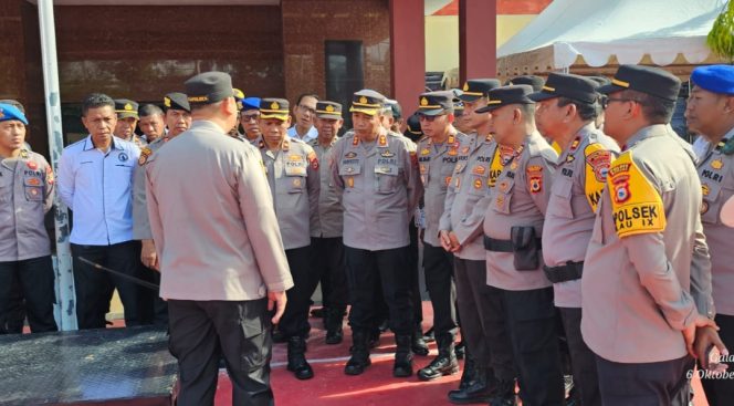 					Kapolres Sinjai, AKBP Harry Azhar Beri Arahan Langsung kepada Jajaran Perwira. (Foto: Istimewa)