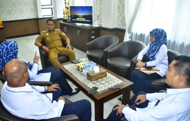 					Wabup Andi Mahyanto Mazda Menerima Kunjungan Audiens Pihak Pengadilan Agama Sinjai. (Foto: Istimewa)