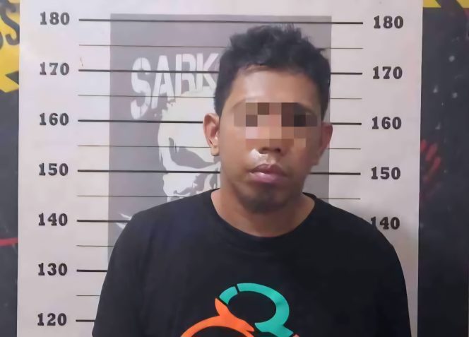 					Terduga Pelaku AK yang Ditangkap Tim Opsnal Satres Narkoba Polres Bantaeng. (Foto: Istimewa)