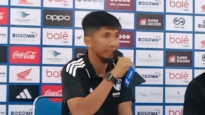 					Konferensi Pers, Pelatih PSM Makassar, Ahmad Amiruddin. (Foto: Berita.News/ Wahyu)