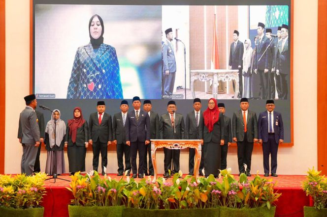 					Pelantikan Pejabat Eselon II Pemprov Sulsel (dok)