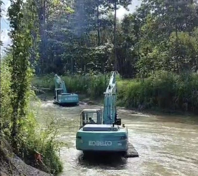 					Normalisasi Sungai Suli di Luwu Mulai Berjalan (dok)