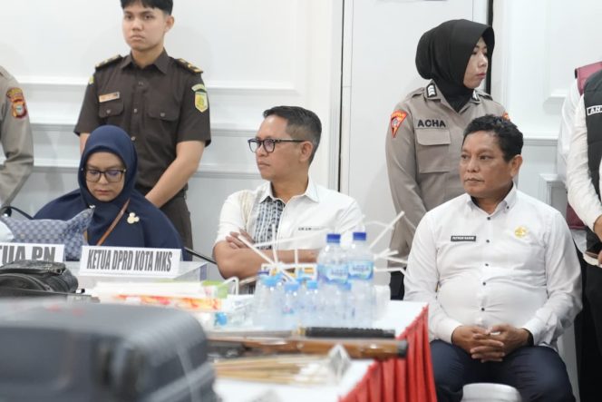 					Kepala Kesbangpol Makassar Fathur Rahim saat hadir mendampingi Wali Kota Munafri Arifuddin di Pemusnahan Barang bukti Narkotika di Polrestabes Makassar (dok)
