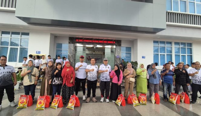 					Lapas Makassar Ramaikan HUT Ke-1 Kementerian Imigrasi dan Pemasyarakatan dengan Bakti Sosial