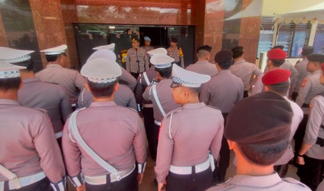 					Tak Main-Main! Ini Alasan Polres Sinjai Kerahkan Ratusan Personel untuk Pengamanan Safari Dakwah UAS